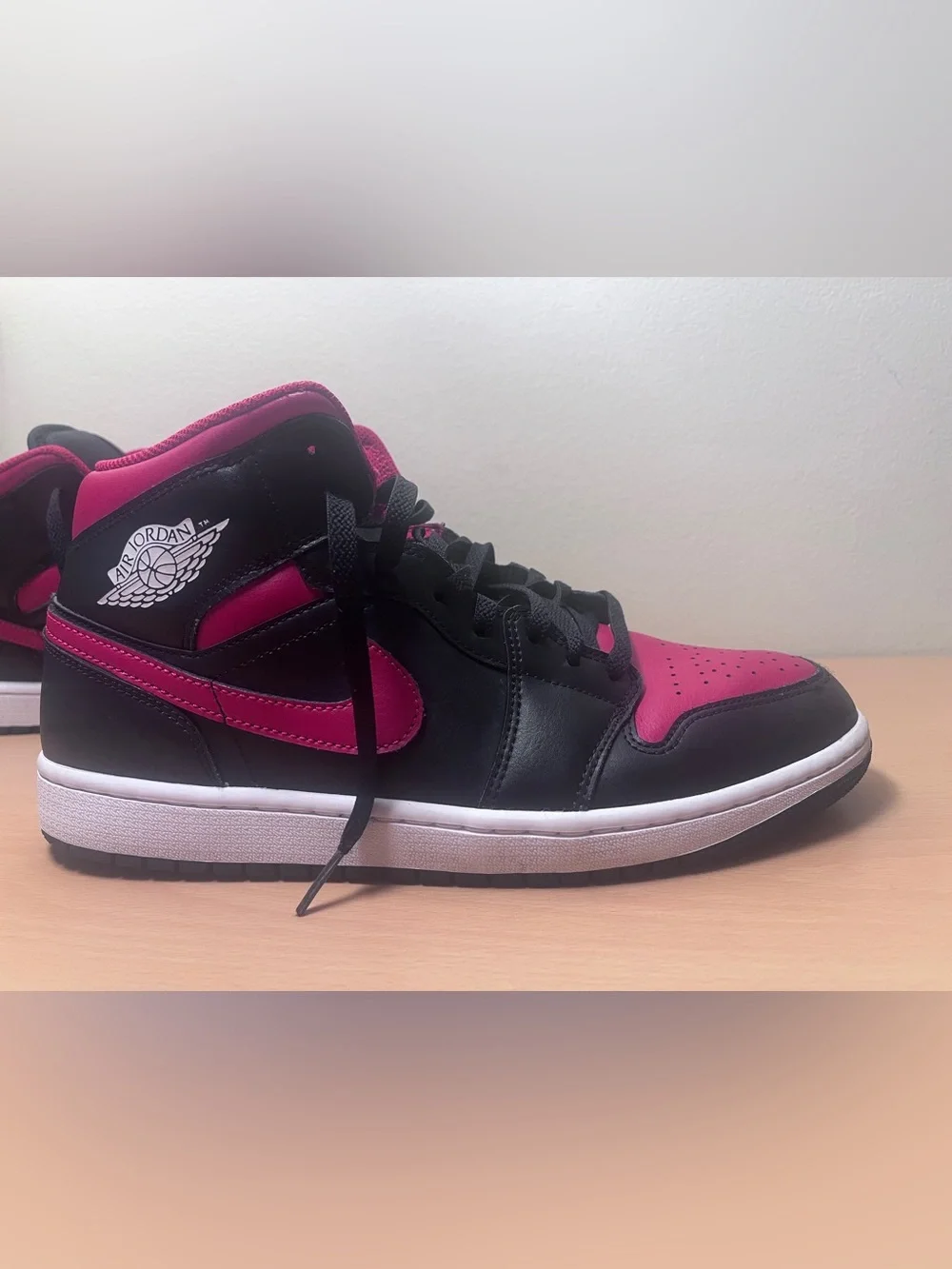 Air Jordan 1 Mid Bred Twist Men’s Black Red Shoes Size 11